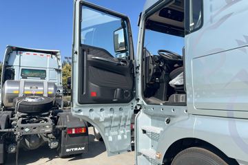 �����ǵ¿�SITRAK G7S 14.6L LNG 560���� 6X4 �й�����16�� AMT�Զ��� ǣ����ͼƬ