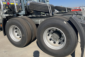 �����ǵ¿�SITRAK G7S 14.6L LNG 560���� 6X4 �й�����16�� AMT�Զ��� ǣ����ͼƬ