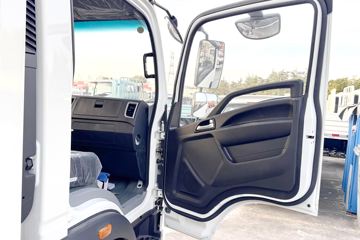 ����HOWO�Ῠ����M 2.3L���� 140���� ������5�� 4.15�׵�����ʽ�ῨͼƬ