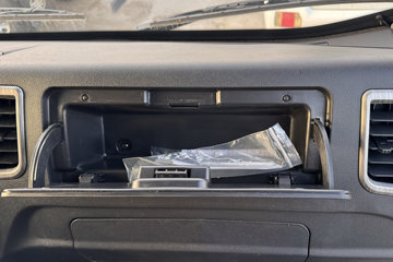 ����HOWO�Ῠ����M 2.3L���� 140���� ������5�� 4.15�׵�����ʽ�ῨͼƬ