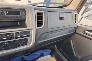 ����HOWO�Ῠ����M 2.3L���� 140���� ������5�� 4.15�׵�����ʽ�ῨͼƬ