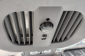 ����HOWO�Ῠ����M 2.3L���� 140���� ������5�� 4.15�׵�����ʽ�ῨͼƬ
