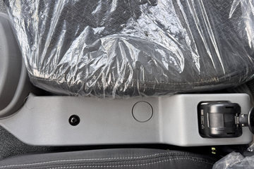 ����HOWO�Ῠ����M 2.3L���� 140���� ������5�� 4.15�׵�����ʽ�ῨͼƬ