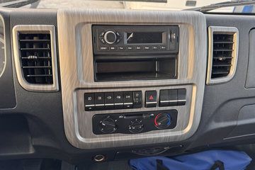 ����HOWO�Ῠ����M 2.3L���� 140���� ������5�� 4.15�׵�����ʽ�ῨͼƬ