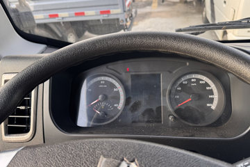 ����HOWO�Ῠ����M 2.3L���� 140���� ������5�� 4.15�׵�����ʽ�ῨͼƬ