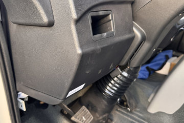 ����HOWO�Ῠ����M 2.3L���� 140���� ������5�� 4.15�׵�����ʽ�ῨͼƬ