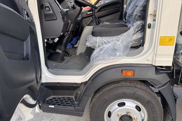 ����HOWO�Ῠ����M 2.3L���� 140���� ������5�� 4.15�׵�����ʽ�ῨͼƬ