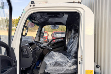 ����HOWO�Ῠ����M 2.3L���� 140���� ������5�� 4.15�׵�����ʽ�ῨͼƬ