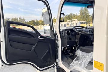 ����HOWO�Ῠ����M 2.3L���� 140���� ������5�� 4.15�׵�����ʽ�ῨͼƬ