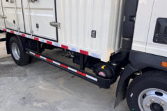 重汽HOWO悍将M 2.3L柴油 140马力 万里扬5档 4.15米单排厢式轻卡