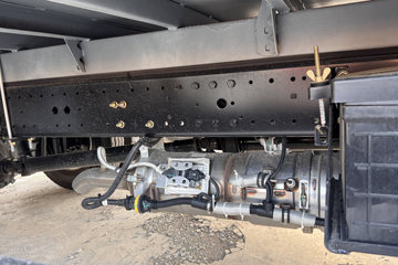 ����HOWO�Ῠ����M 2.3L���� 140���� ������5�� 4.15�׵�����ʽ�ῨͼƬ
