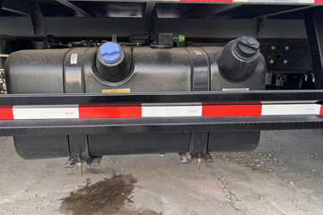����HOWO�Ῠ����M 2.3L���� 140���� ������5�� 4.15�׵�����ʽ�ῨͼƬ