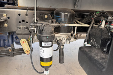 ����HOWO�Ῠ����M 2.3L���� 140���� ������5�� 4.15�׵�����ʽ�ῨͼƬ