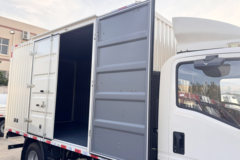 重汽HOWO悍将M 2.3L柴油 140马力 万里扬5档 4.15米单排厢式轻卡