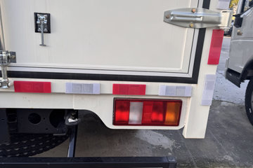 ����HOWO�Ῠ����M 2.3L���� 140���� ������5�� 4.15�׵�����ʽ�ῨͼƬ