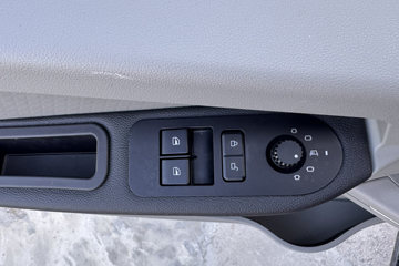 ����HOWOG5X 4.6L���� 240���� �й�����10�� 5.75�������ػ���ͼƬ