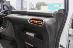 东风 睿立达V8E 2025款 2座 纯电动封闭货车 宁德时代53.58kWh