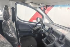 予风汽车 黄金仓 2025款 头等仓 6座 纯电动轻客 宁德时代53.58kWh