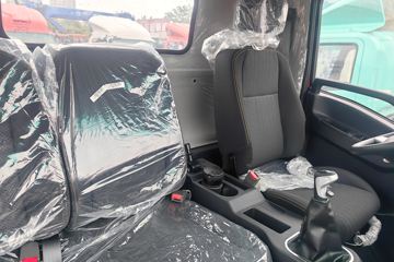 �й������ɶ����ó� V3ϵ 2.5L���� 160���� ��ʿ��8�� 4.15�׵�����ʽ�ῨͼƬ