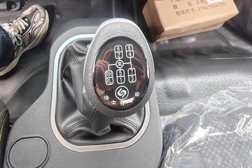 �й������ɶ����ó� V3ϵ 2.5L���� 160���� ��ʿ��8�� 4.15�׵�����ʽ�ῨͼƬ