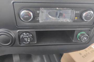 �й������ɶ����ó� V3ϵ 2.5L���� 160���� ��ʿ��8�� 4.15�׵�����ʽ�ῨͼƬ