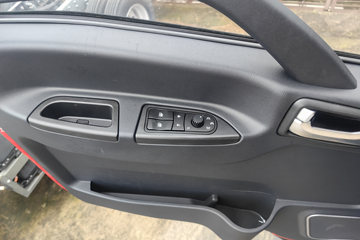 �й������ɶ����ó� V3ϵ 2.5L���� 160���� ��ʿ��8�� 4.15�׵�����ʽ�ῨͼƬ