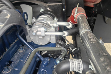 �й������ɶ����ó� V3ϵ 2.5L���� 160���� ��ʿ��8�� 4.15�׵�����ʽ�ῨͼƬ