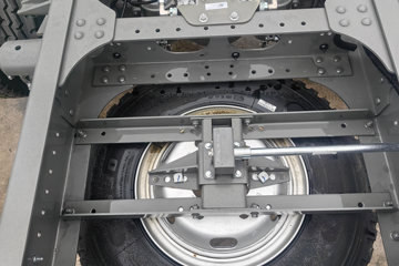 �й������ɶ����ó� V3ϵ 2.5L���� 160���� ��ʿ��8�� 4.15�׵�����ʽ�ῨͼƬ