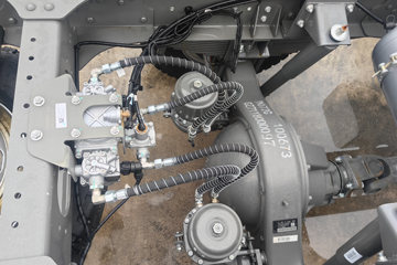 �й������ɶ����ó� V3ϵ 2.5L���� 160���� ��ʿ��8�� 4.15�׵�����ʽ�ῨͼƬ