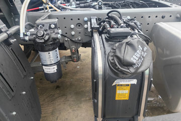 �й������ɶ����ó� V3ϵ 2.5L���� 160���� ��ʿ��8�� 4.15�׵�����ʽ�ῨͼƬ