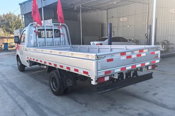 ������Խ ���� ������ 1.6L���� 120���� ������5�� Һɲ 3.8�׵�������΢��ͼƬ