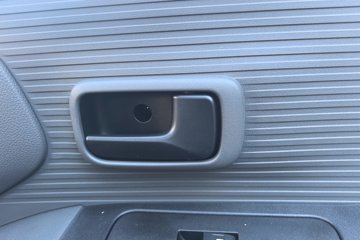 ������Խ ���� ������ 1.6L���� 120���� ������5�� Һɲ 3.8�׵�������΢��ͼƬ