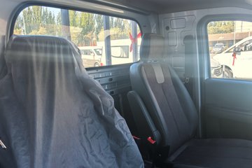 ������Խ ���� ������ 1.6L���� 120���� ������5�� Һɲ 3.8�׵�������΢��ͼƬ