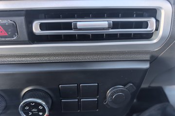 ������Խ ���� ������ 1.6L���� 120���� ������5�� Һɲ 3.8�׵�������΢��ͼƬ