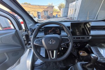 ������Խ ���� ������ 1.6L���� 120���� ������5�� Һɲ 3.8�׵�������΢��ͼƬ