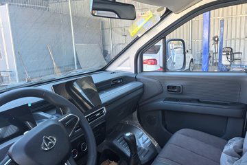 ������Խ ���� ������ 1.6L���� 120���� ������5�� Һɲ 3.8�׵�������΢��ͼƬ