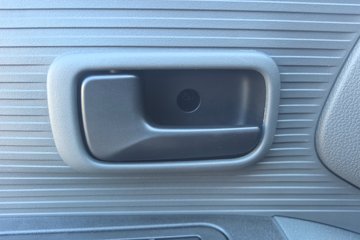 ������Խ ���� ������ 1.6L���� 120���� ������5�� Һɲ 3.8�׵�������΢��ͼƬ