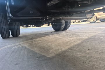 ������Խ ���� ������ 1.6L���� 120���� ������5�� Һɲ 3.8�׵�������΢��ͼƬ