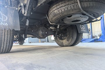 ������Խ ���� ������ 1.6L���� 120���� ������5�� Һɲ 3.8�׵�������΢��ͼƬ