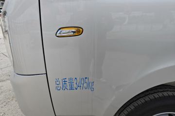 Զ�� ����F5E 2025�� 4.005�׵��Ŵ��綯��ʽ΢�� ��о62kWhͼƬ