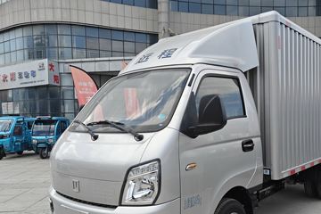 Զ�� ����F5E 2025�� 4.005�׵��Ŵ��綯��ʽ΢�� ��о62kWhͼƬ