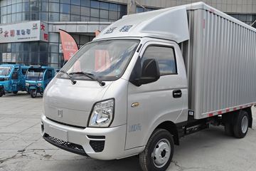 Զ�� ����F5E 2025�� 4.005�׵��Ŵ��綯��ʽ΢�� ��о62kWhͼƬ