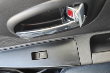 Զ�� ����F5E 2025�� 4.005�׵��Ŵ��綯��ʽ΢�� ��о62kWhͼƬ