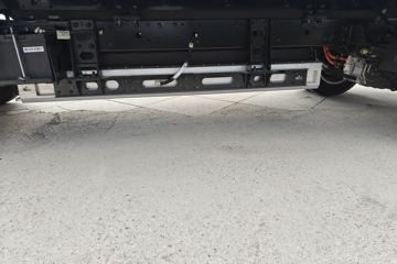 Զ�� ����F5E 2025�� 4.005�׵��Ŵ��綯��ʽ΢�� ��о62kWhͼƬ