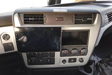 ��������KL 10.8L���� 490���� 6X4 ����12�� AMT�Զ��� ǣ����ͼƬ