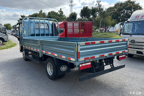 解放 虎6G宽体 170马力 4.2米单排栏板轻卡(CA1041