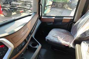 ���������콢KX ���߰� 14.5L LNG 630���� 6X4 ����12�� AMT�Զ��� ǣ����ͼƬ