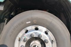 东风天龙旗舰KX 王者版 14.5L LNG 630马力 6X4 伊顿12档 AMT自动档 牵引车 东风天龙旗舰KX 王者版 14.5L LNG 630马力 6X4 伊顿12档 AMT自动档 牵引车