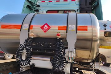 ���������콢KX ���߰� 14.5L LNG 630���� 6X4 ����12�� AMT�Զ��� ǣ����ͼƬ