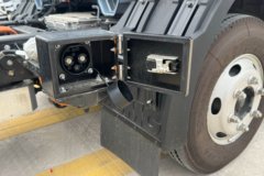 徐工轻卡 汉界 液刹 4.4米单排纯电动厢式轻卡 徐工100.16kWh